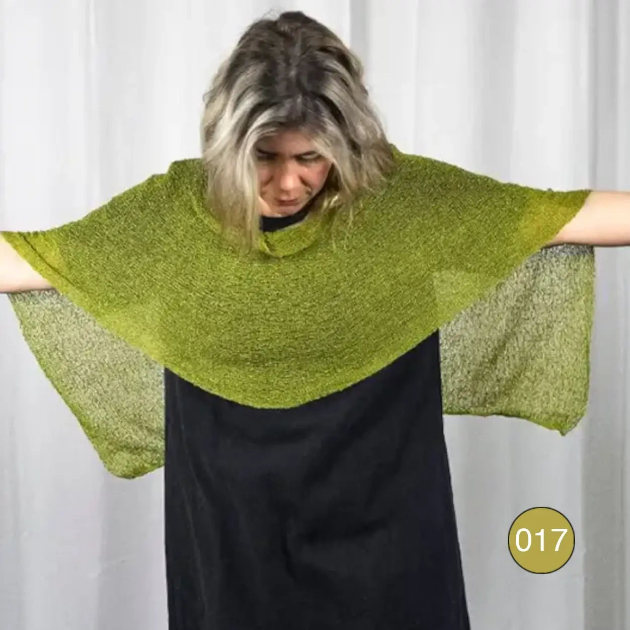 Ella Cape - Vår populära finstickade Cape i många färger | Ulla Jacobsson Kläder